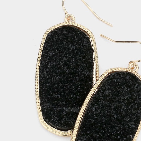 Black druzy hexagon earrings - Picture 2 of 3